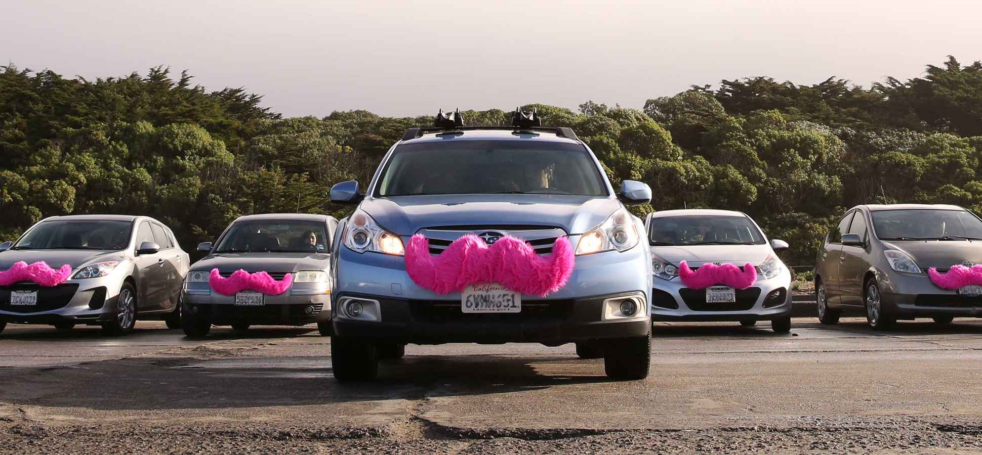 carros de marketing de guerrilha da Uber contra a Lyft