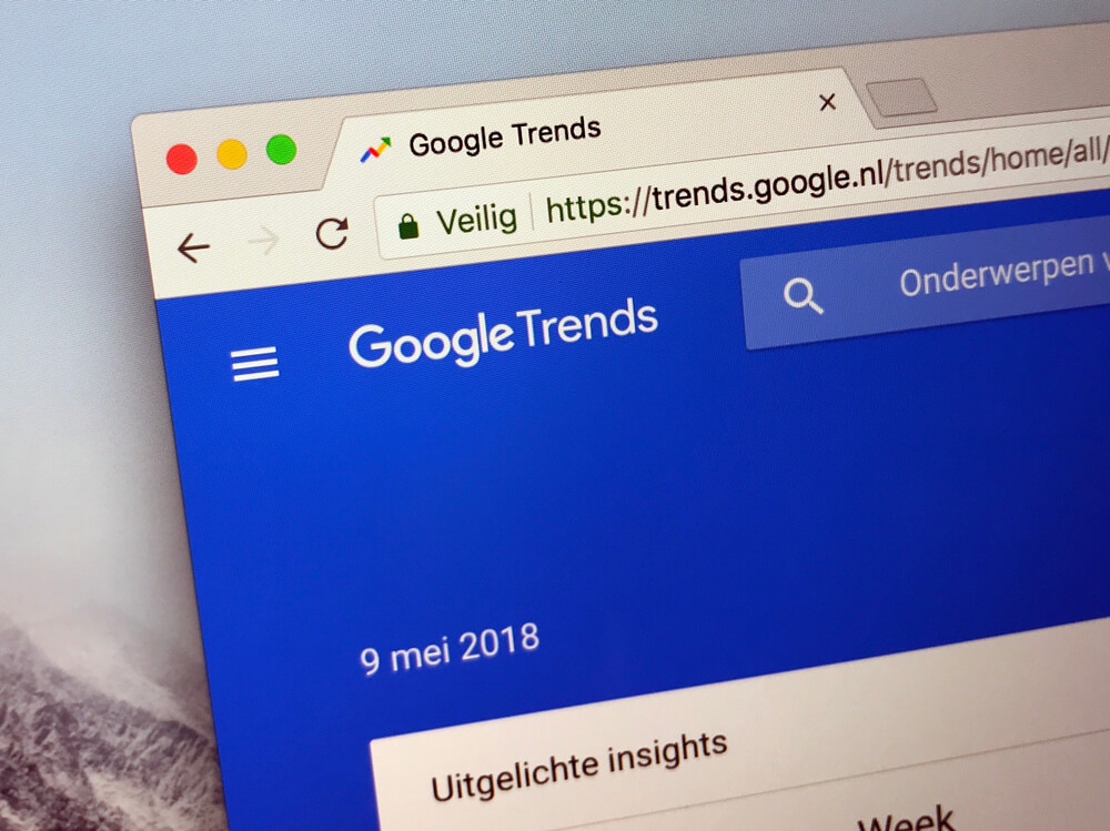pagina inicial da plataforma google trends em tela de computador
